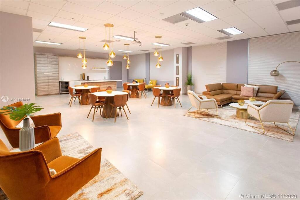 Luxurious Private Unit With Parking Apartment Miami Exterior foto