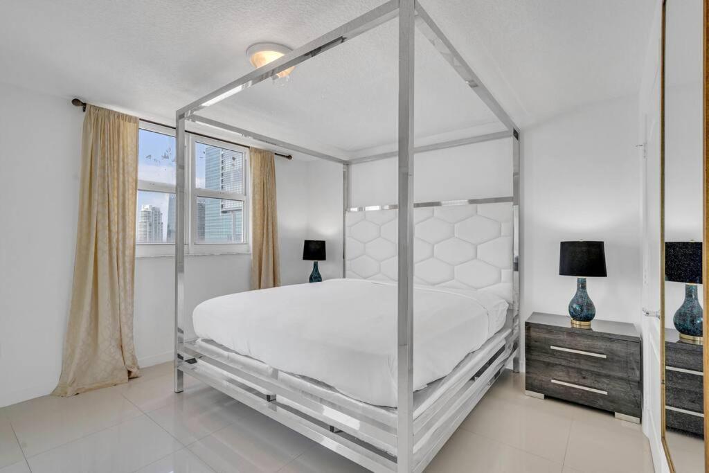 Luxurious Private Unit With Parking Apartment Miami Exterior foto