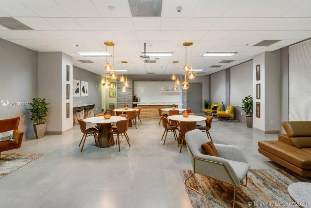 Luxurious Private Unit With Parking Apartment Miami Exterior foto