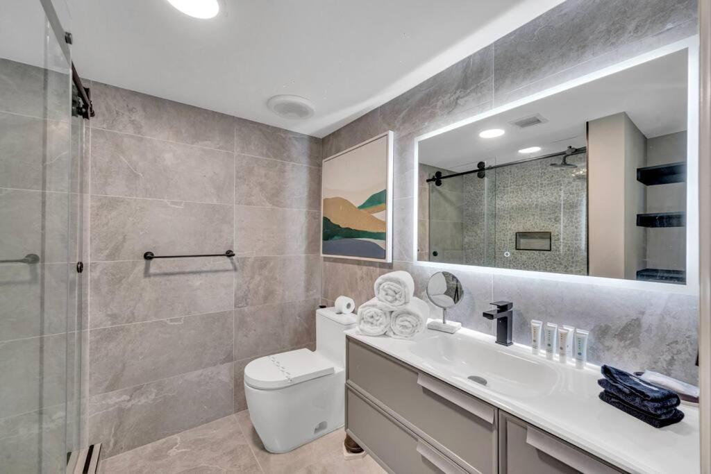 Luxurious Private Unit With Parking Apartment Miami Exterior foto