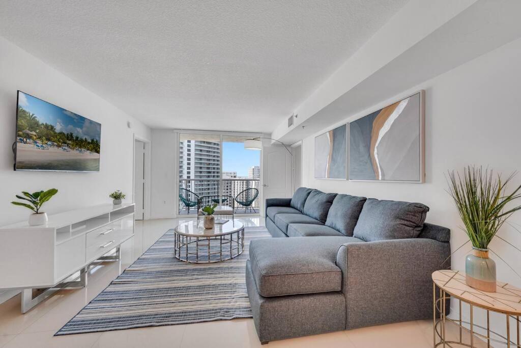 Luxurious Private Unit With Parking Apartment Miami Exterior foto