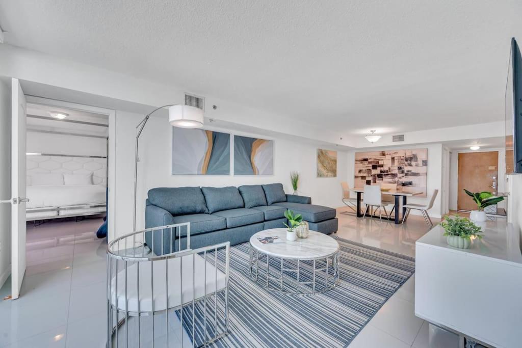 Luxurious Private Unit With Parking Apartment Miami Exterior foto