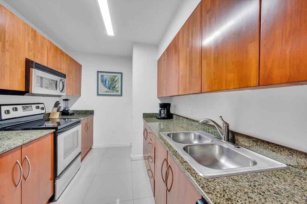 Luxurious Private Unit With Parking Apartment Miami Exterior foto