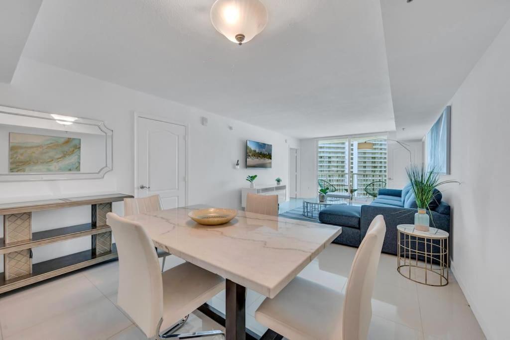 Luxurious Private Unit With Parking Apartment Miami Exterior foto